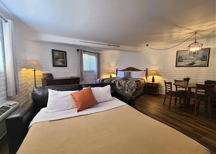 The Nook Hotel Pinetop-Lakeside
